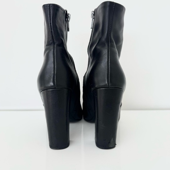 Steve Madden Editor black leather mid-calf bootie with almond toe size 7.5 - Picture 6 of 9